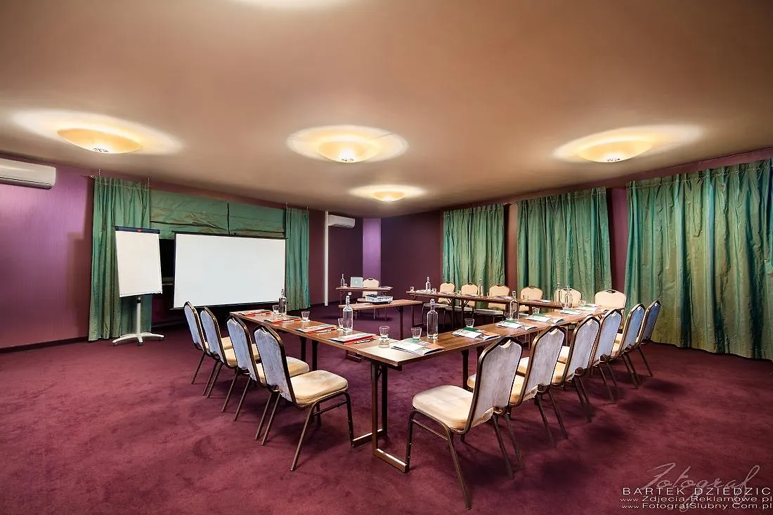 Hotel Victor Pruszkow Desilva 3*,  Poland